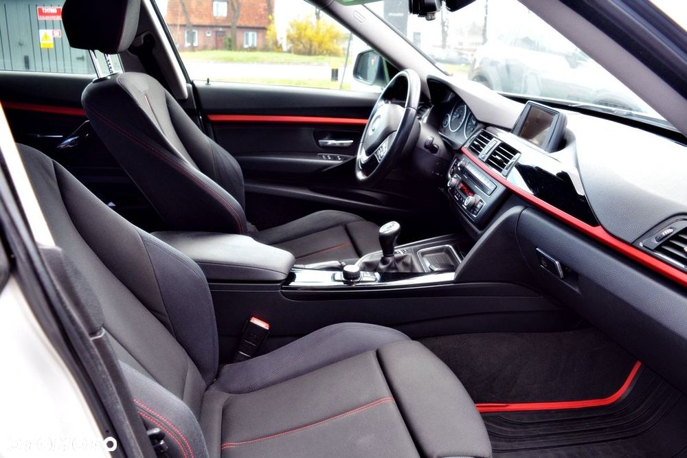 BMW 3GT 318d Modern Line - 28