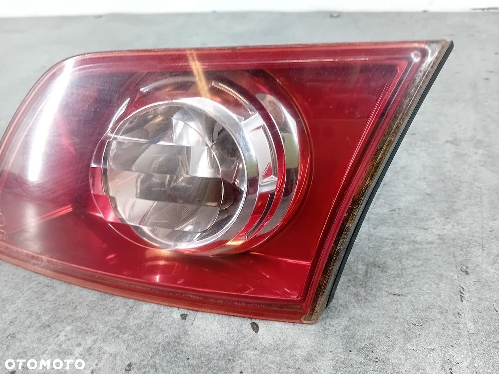 LAMPA TYLNA PRAWA W KLAPE INFINITI FX35 4961B - 3