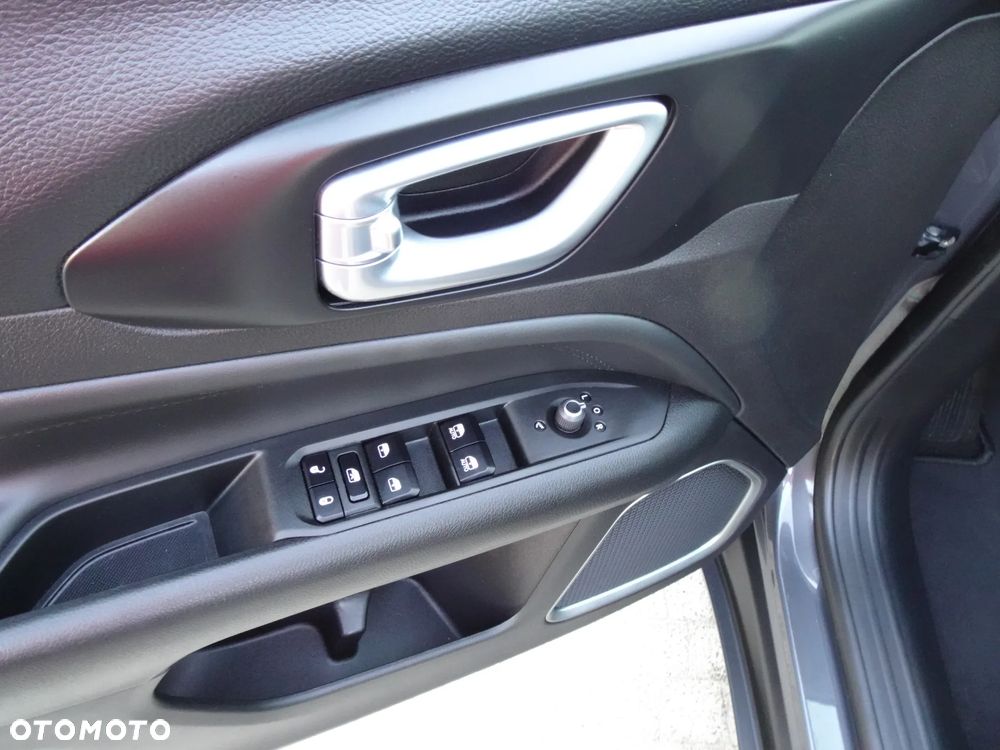 Jeep Compass 1.5 T4 mHEV Altitude Winter Edition FWD S&S DCT - 26