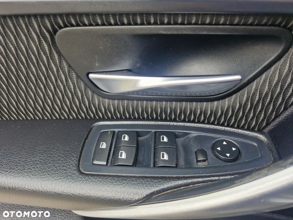 BMW Seria 3 316d M Sport - 17