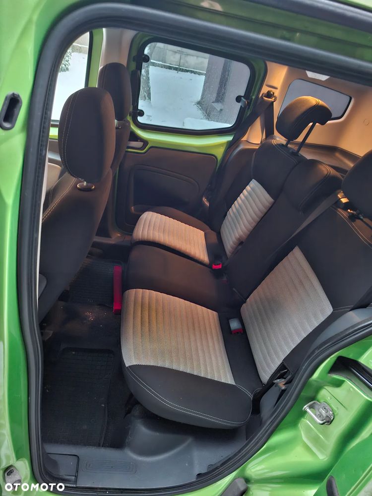Fiat Fiorino Kombi 8V Elegant - 6