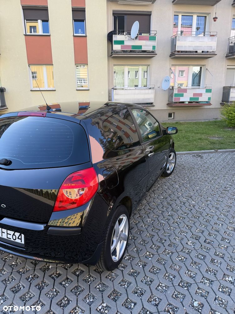 Renault Clio 1.2 16V 75 Dynamique - 18