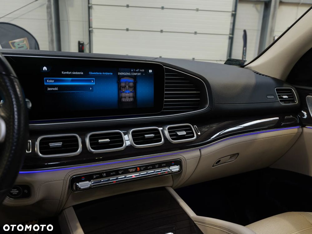 Mercedes-Benz GLS - 30