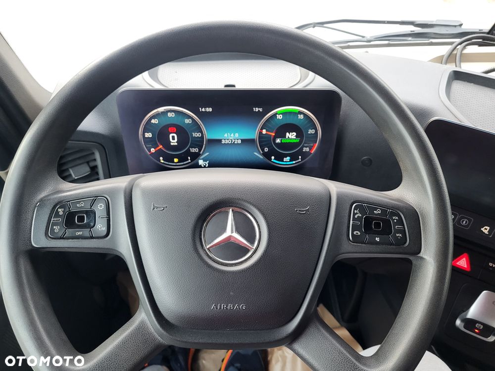 Mercedes-Benz 1851 - 18