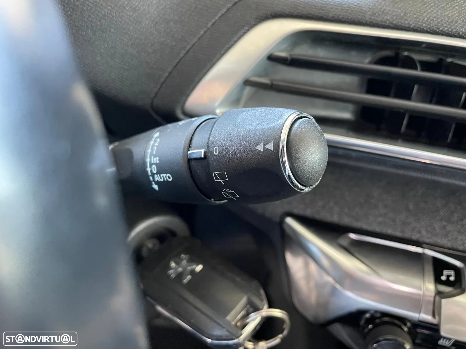 Peugeot 5008 1.6 BlueHDi Allure EAT6 - 20