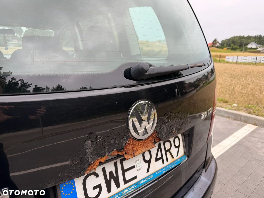 Volkswagen Touran - 14