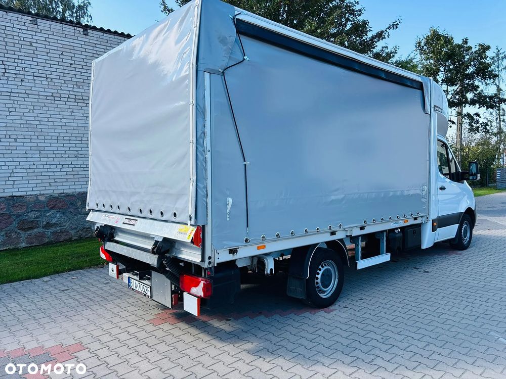 Mercedes-Benz SPRINTER - 4