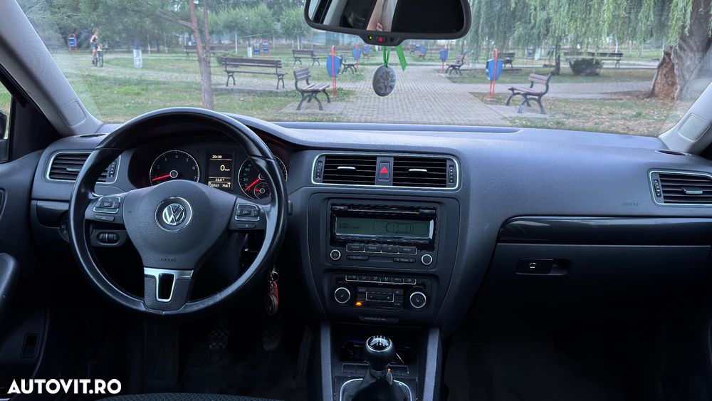 Volkswagen Jetta 1.2 TSI BMT Trendline - 7