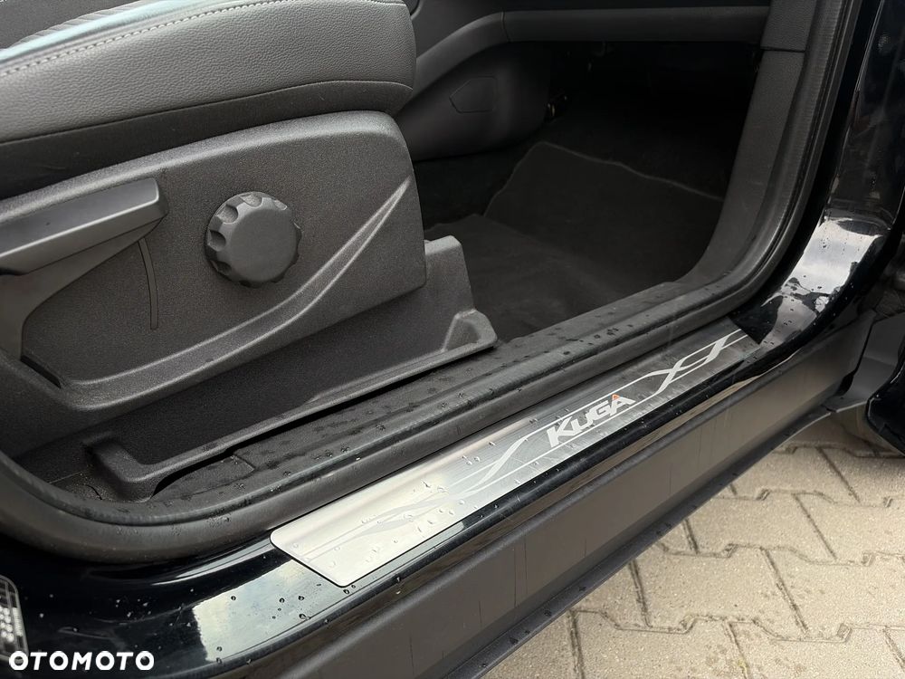 Ford Kuga 1.5 EcoBoost FWD Titanium X - 37