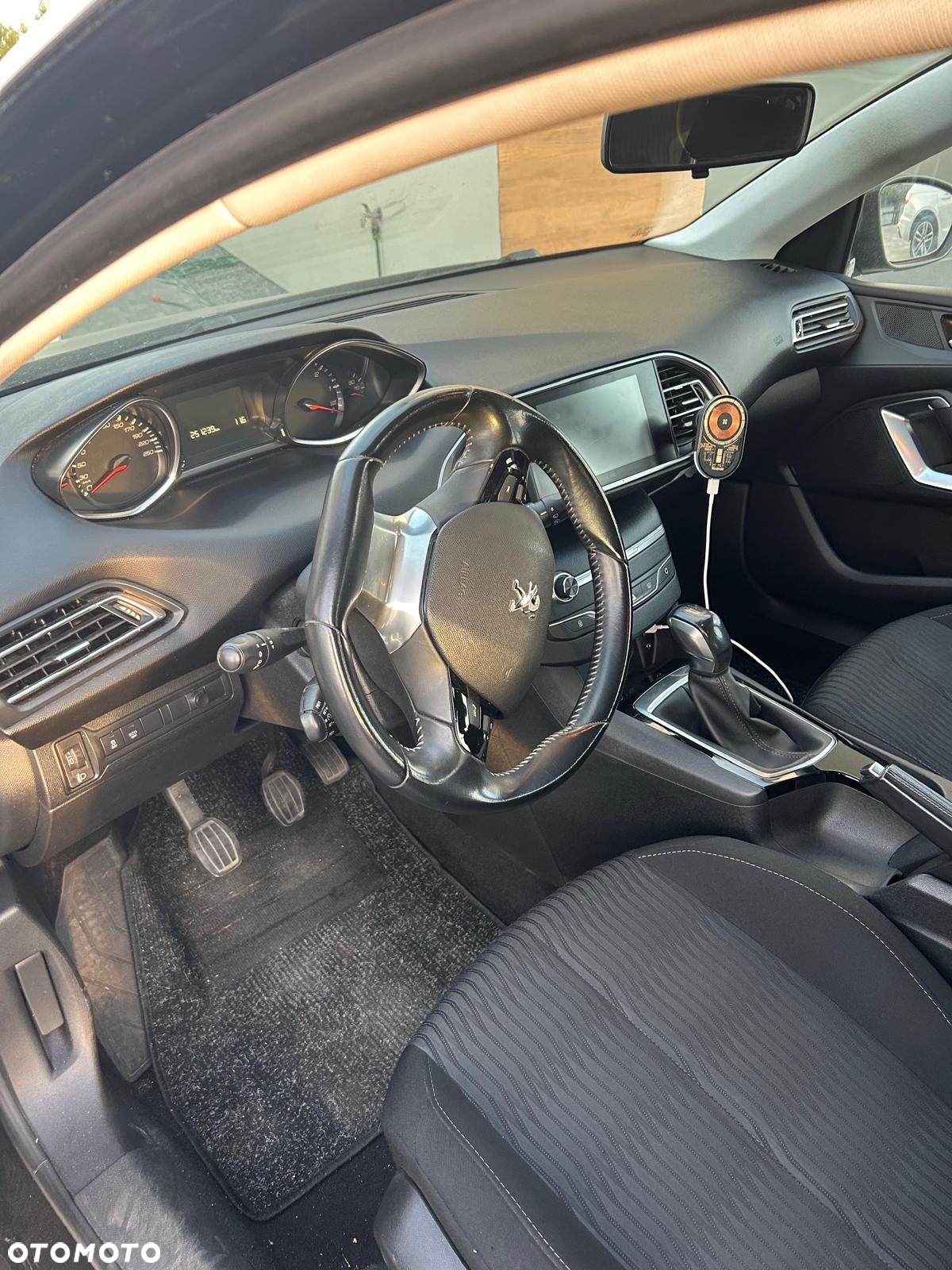 Peugeot 308 1.6 BlueHDi Access S&S - 4