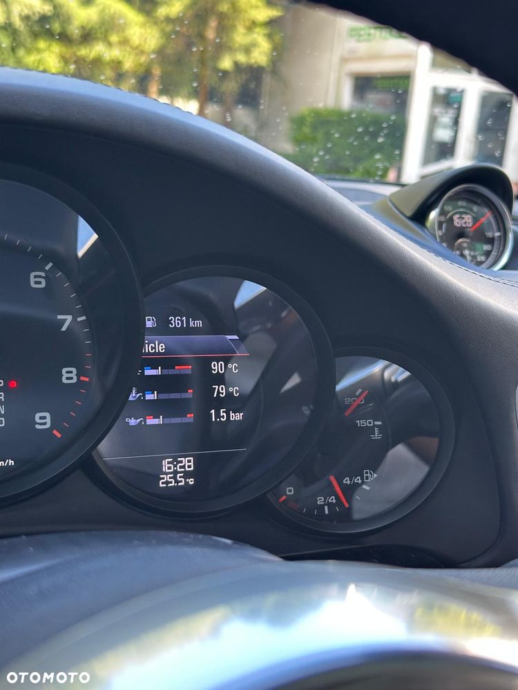 Porsche 911 Carrera PDK Black Edition - 11