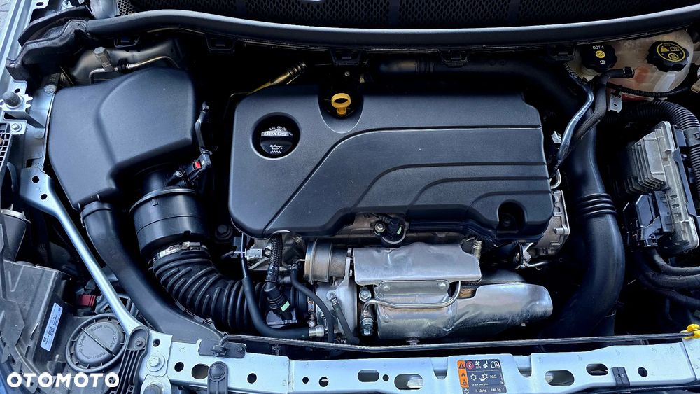 Opel Astra 1.4 Turbo Dynamic - 24