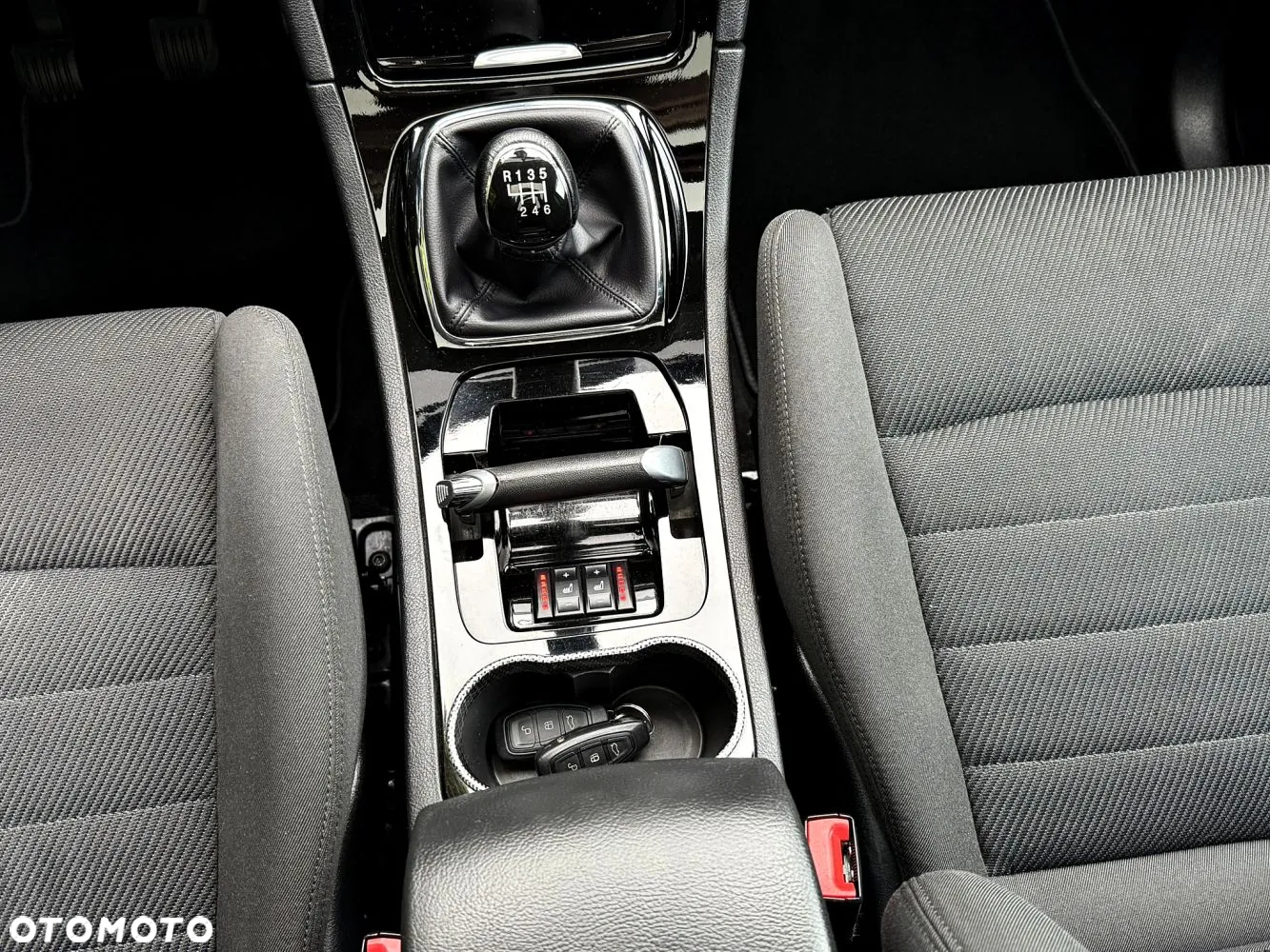 Ford S-Max - 31