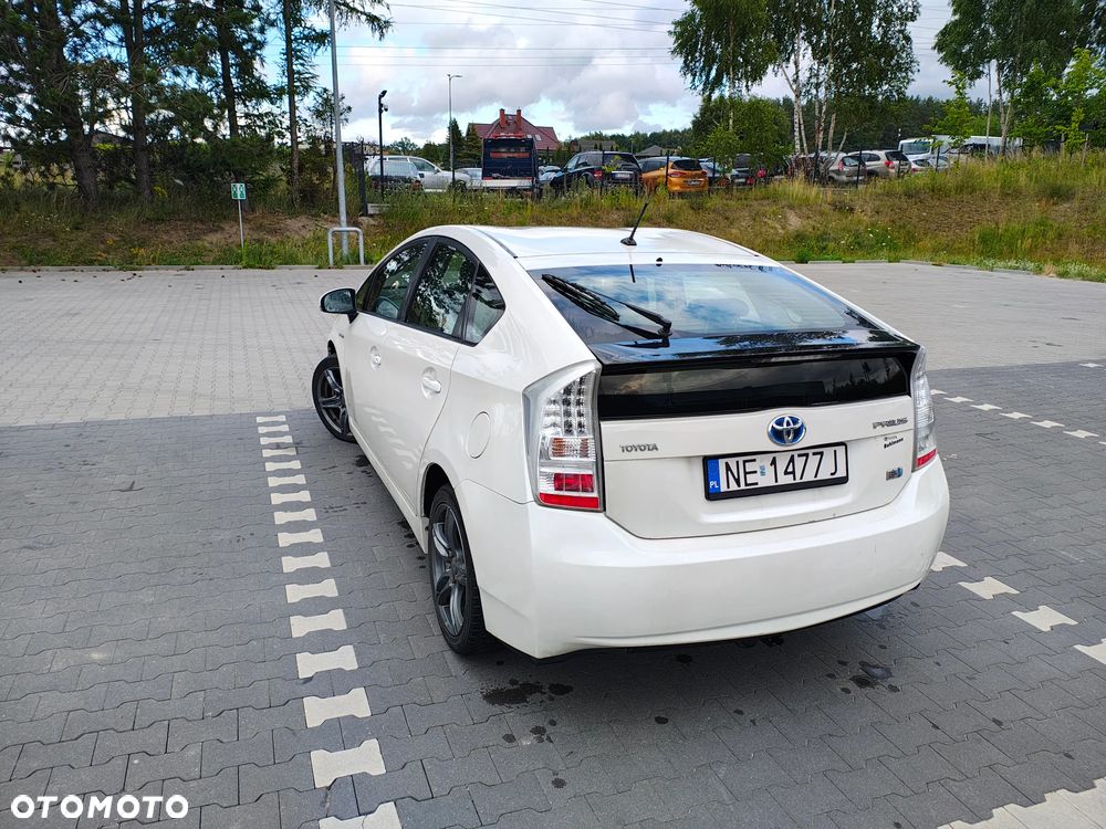 Toyota Prius 1.8 HSD Luna - 10