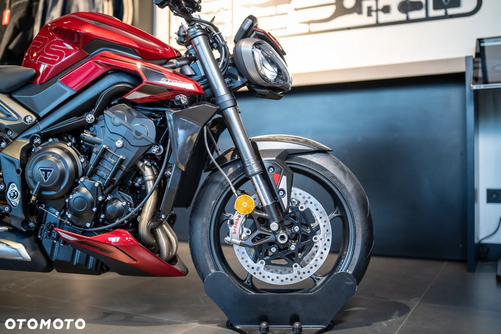 Triumph Street Triple - 16