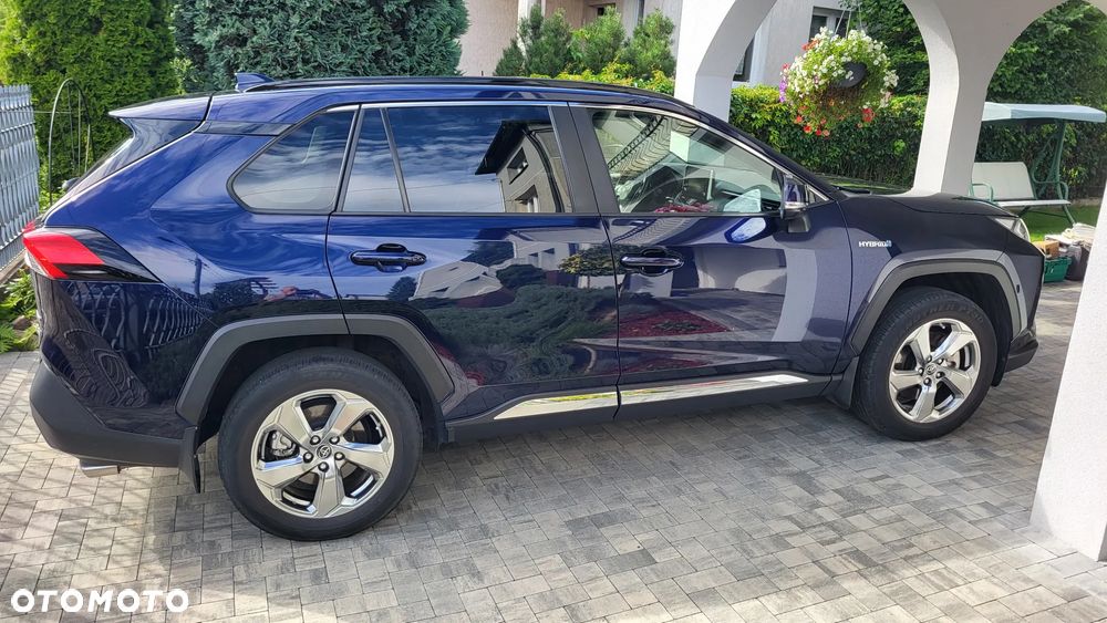 Toyota RAV4 - 6