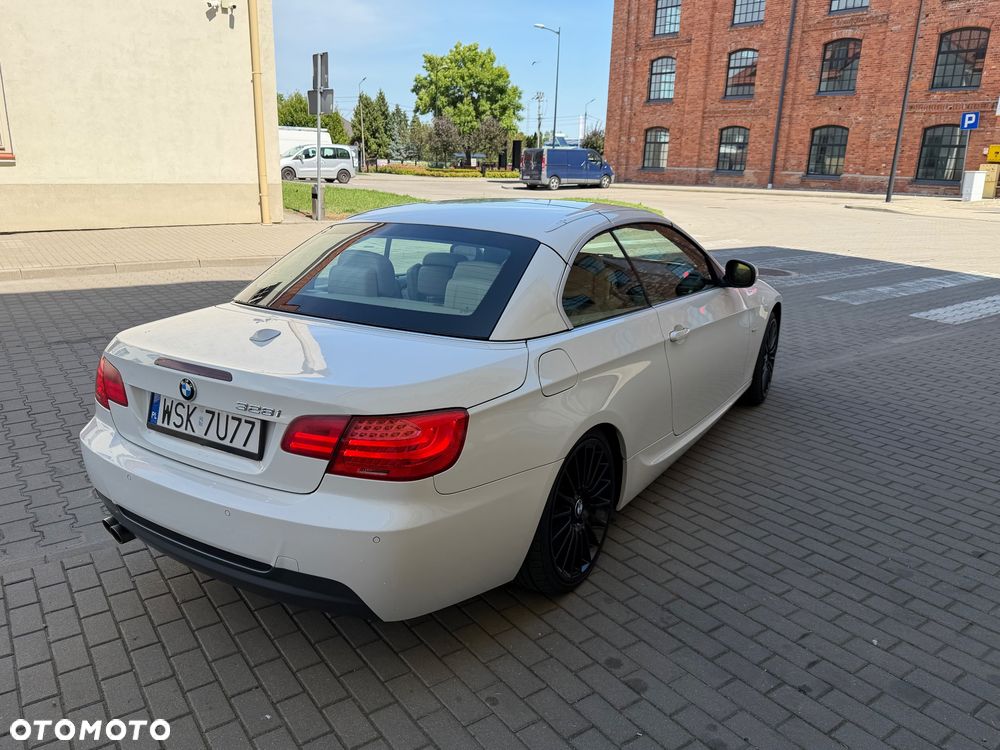 BMW Seria 3 330i - 15