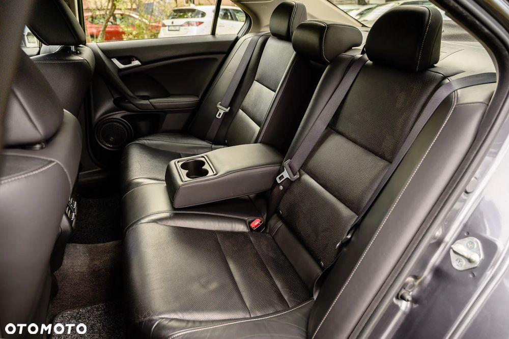 Honda Accord 2.0 Executive - 25