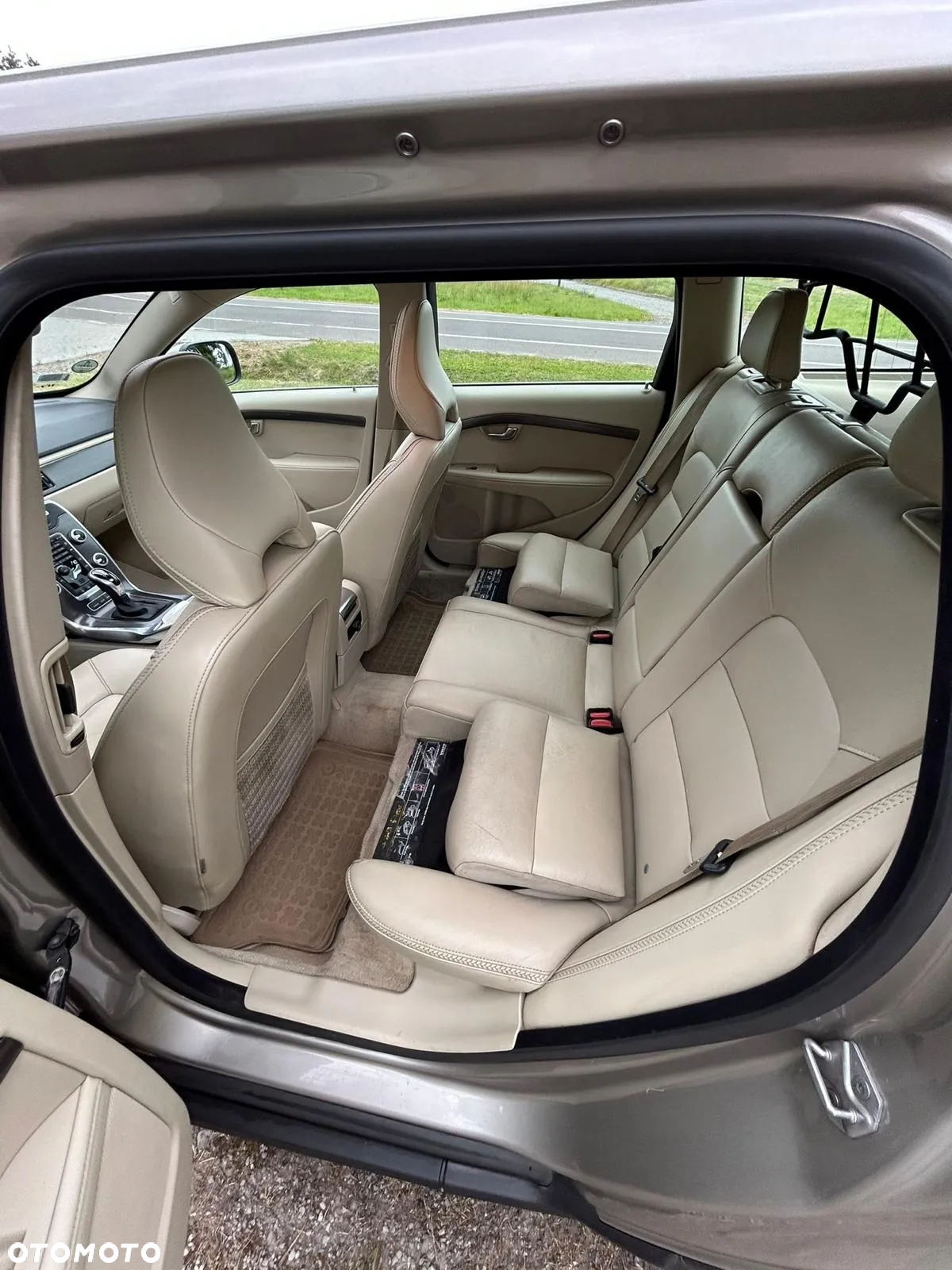 Volvo XC 70 - 8