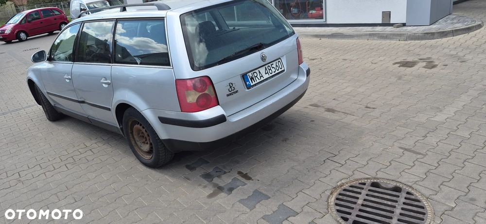 Volkswagen Passat - 4
