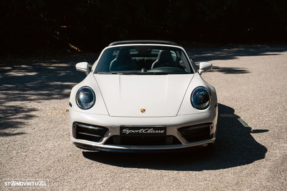 Porsche 911 (992) - 13