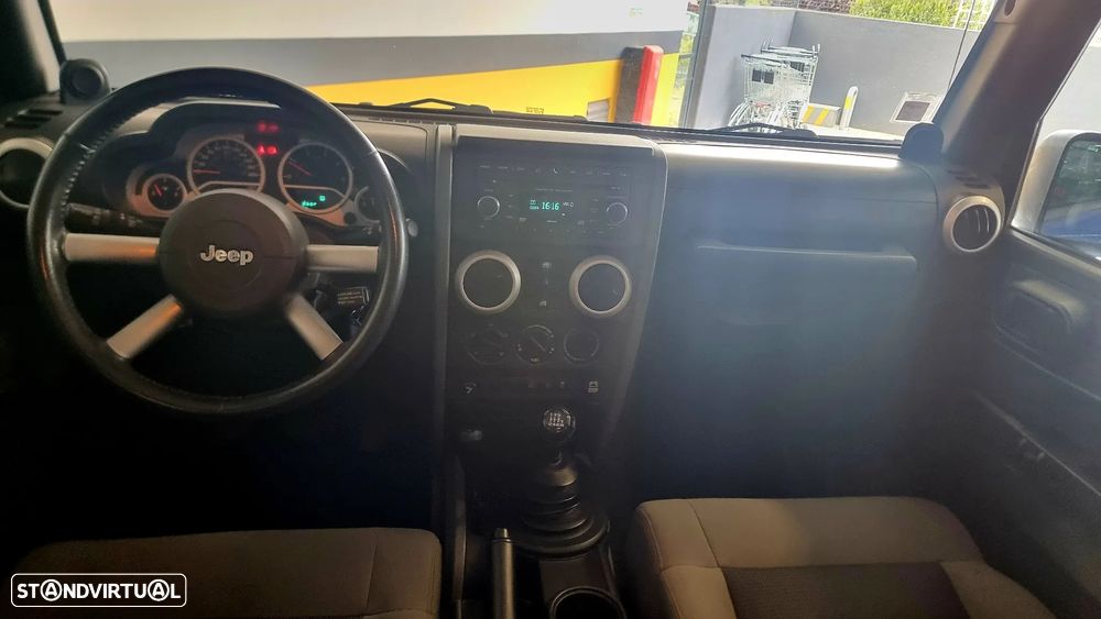 Jeep Wrangler Unlimited 2.8 CRD MTX Sahara - 10