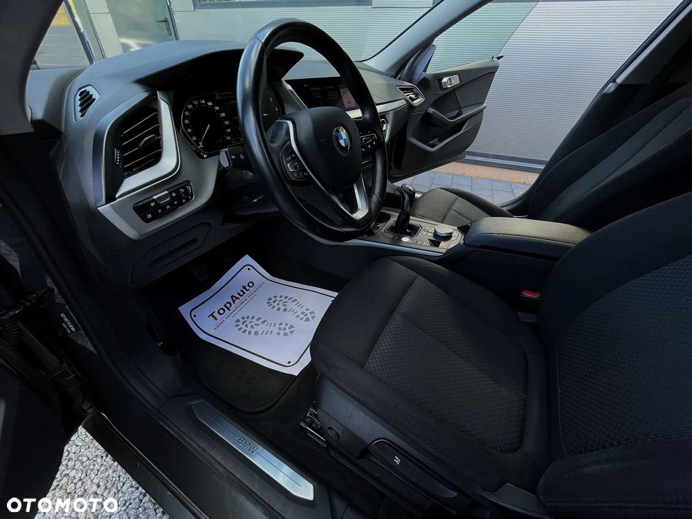 BMW Seria 2 218i Business Edition - 18
