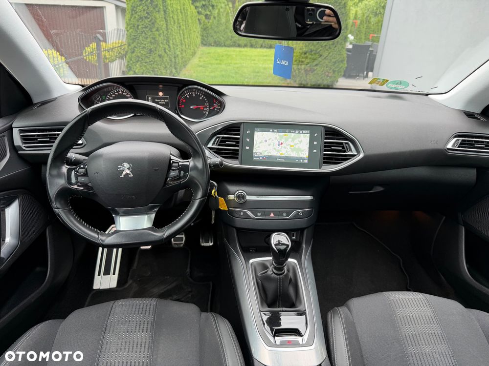 Peugeot 308 BlueHDi 130 Stop & Start Allure Pack - 8