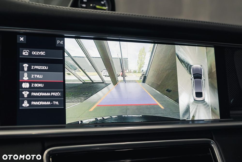 Porsche Panamera - 18