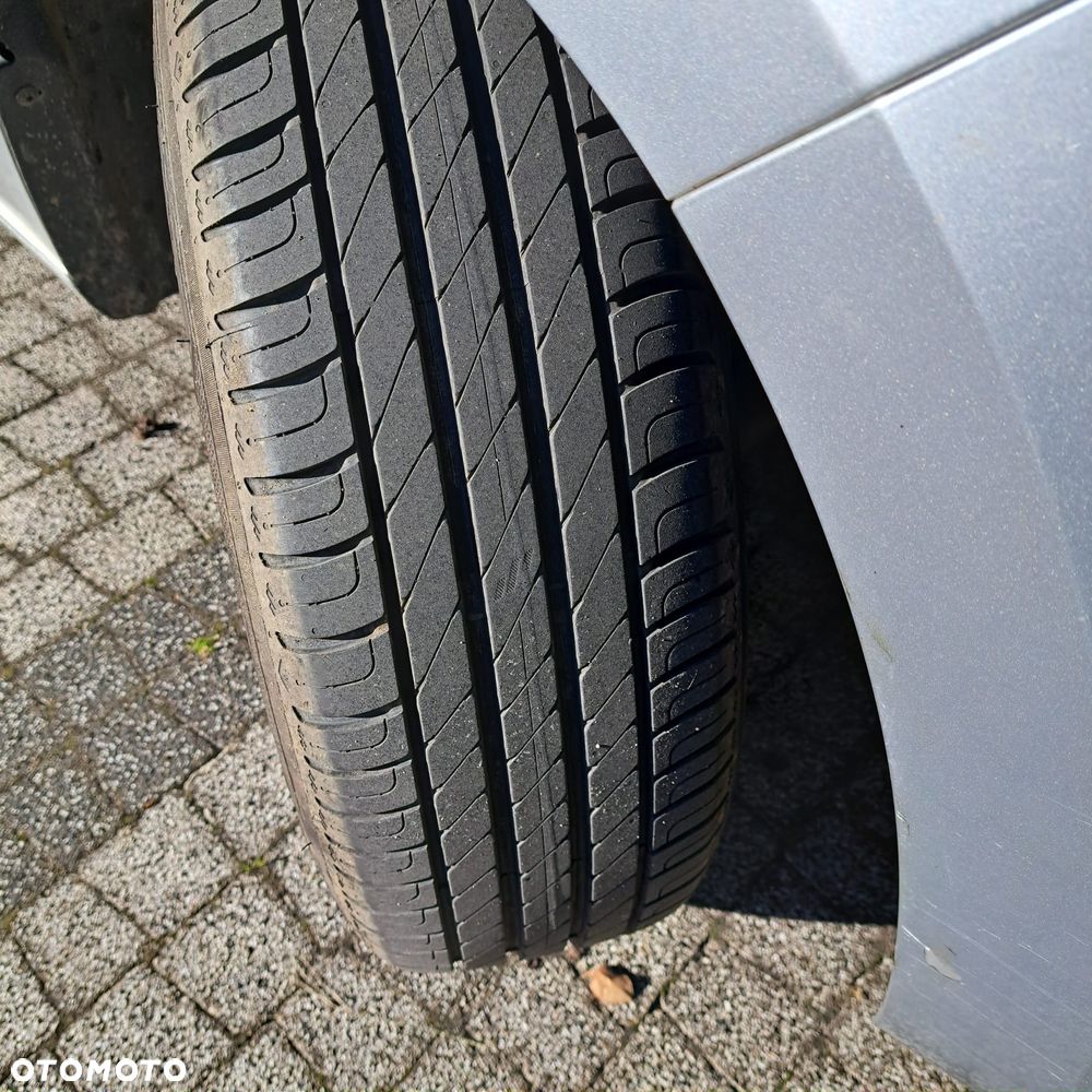 Skoda RAPID 1.0 TSI Ambition - 13