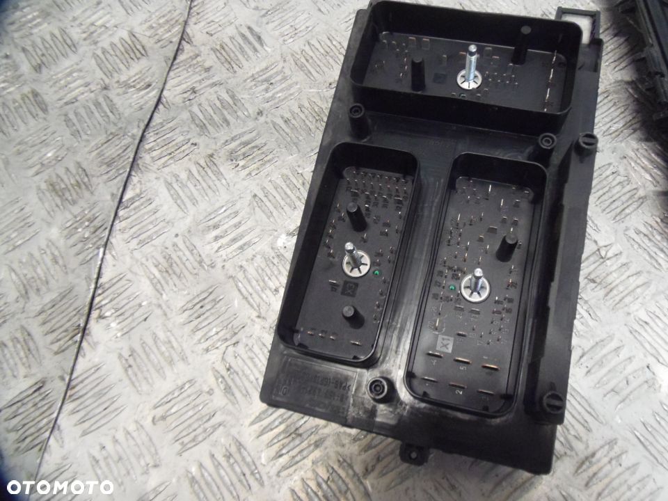 ASTRA H ZAFIRA B SKRZYNKA BEZPIECZNIKÓW 2.0T 13191128 - 4