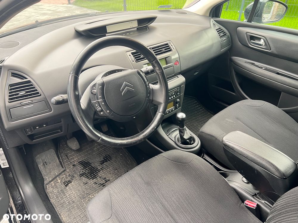 Citroën C4 1.4 16V Equilibre - 13