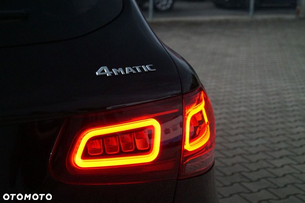 Mercedes-Benz GLC - 22