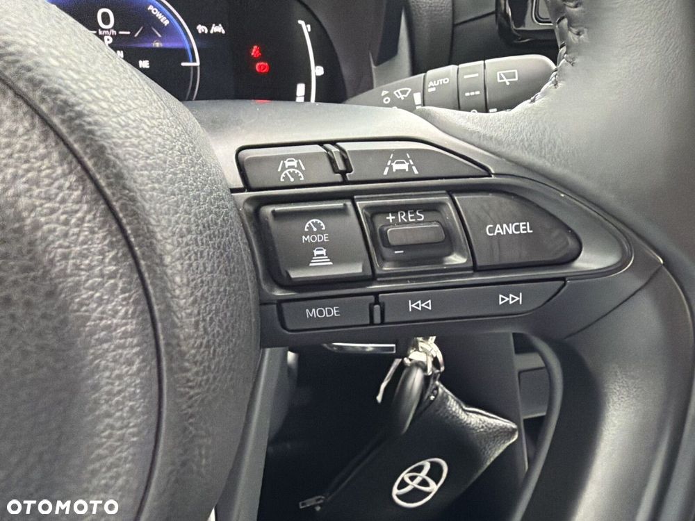 Toyota Yaris Cross - 25