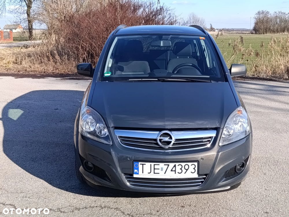 Opel Zafira 1.8 Cosmo - 22