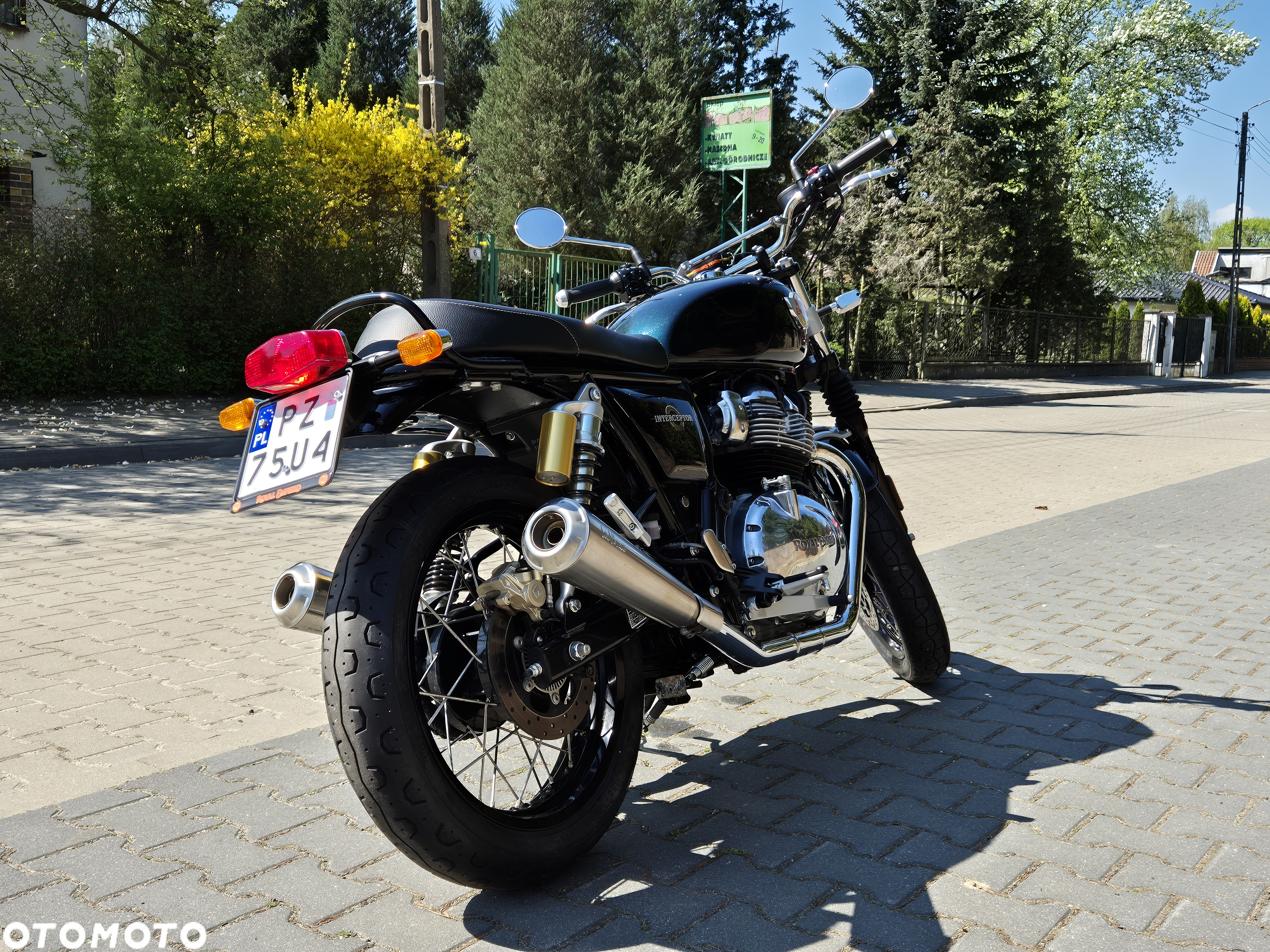 Royal Enfield Interceptor - 4