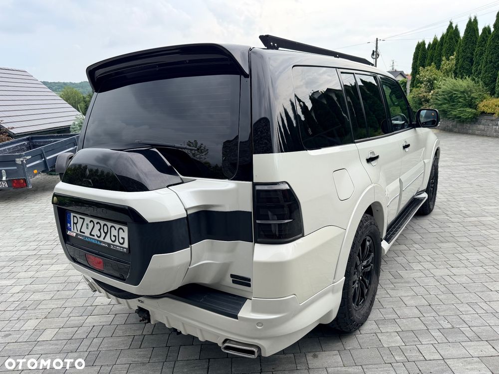 Mitsubishi Pajero - 3