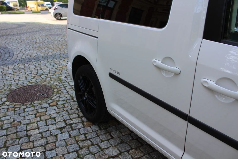 Volkswagen Caddy Trendline Mixt - 16