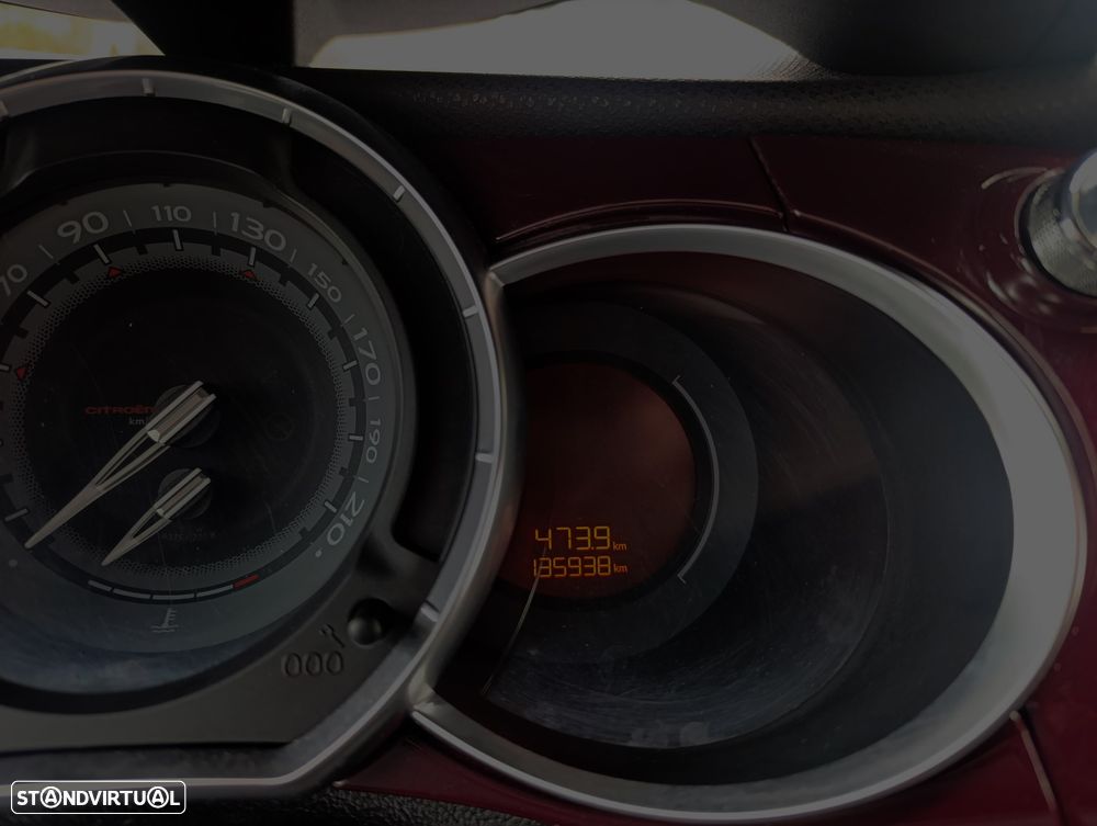 Citroën DS3 1.6 e-HDi So Chic - 9