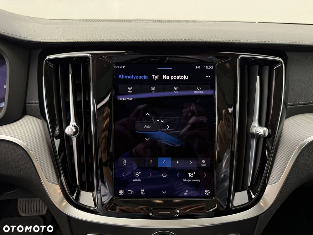 Volvo V60 Cross Country - 23
