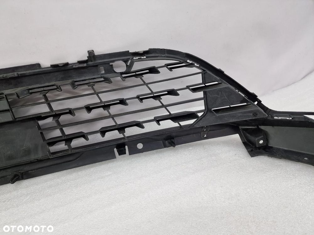 RENAULT CAPTUR II 19- KRATKA ŚRODKOWA ZDERZAKA PRZEDNIEGO PRZÓD / SPOJLER POD ZDERZAK PRZEDNI PRZÓD , NR 620260503R , NR AUKCJI KR405 - 17