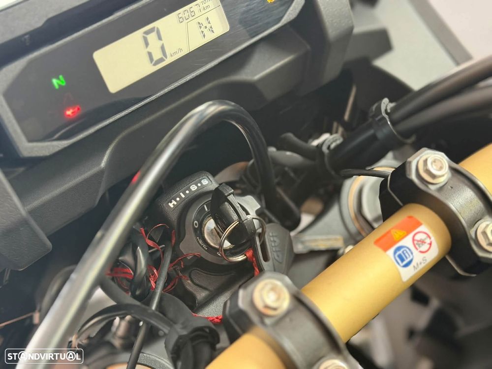 Honda Africa Twin 1100 - 14