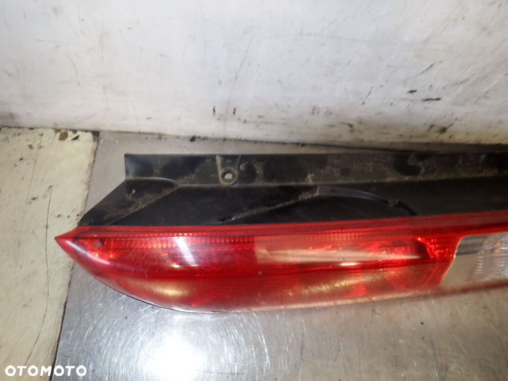 LAMPA PRAWA TYLNA FORD FOCUS MK2 LIFT 2.0 4M51-13404-A - 4