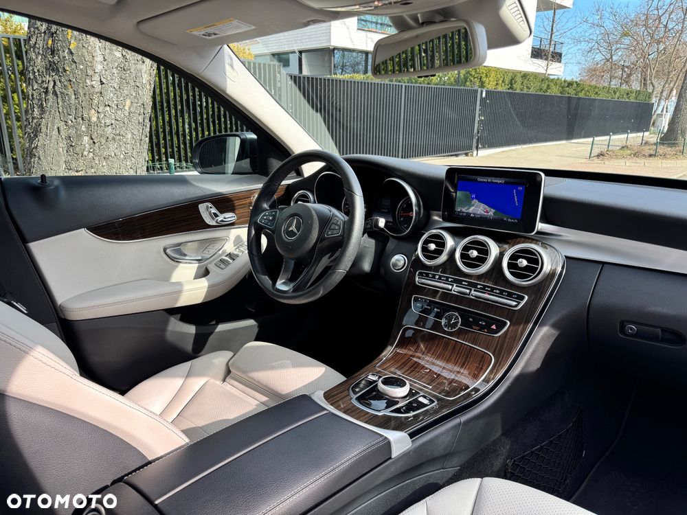 Mercedes-Benz Klasa C 300 7G-TRONIC Exclusive - 8
