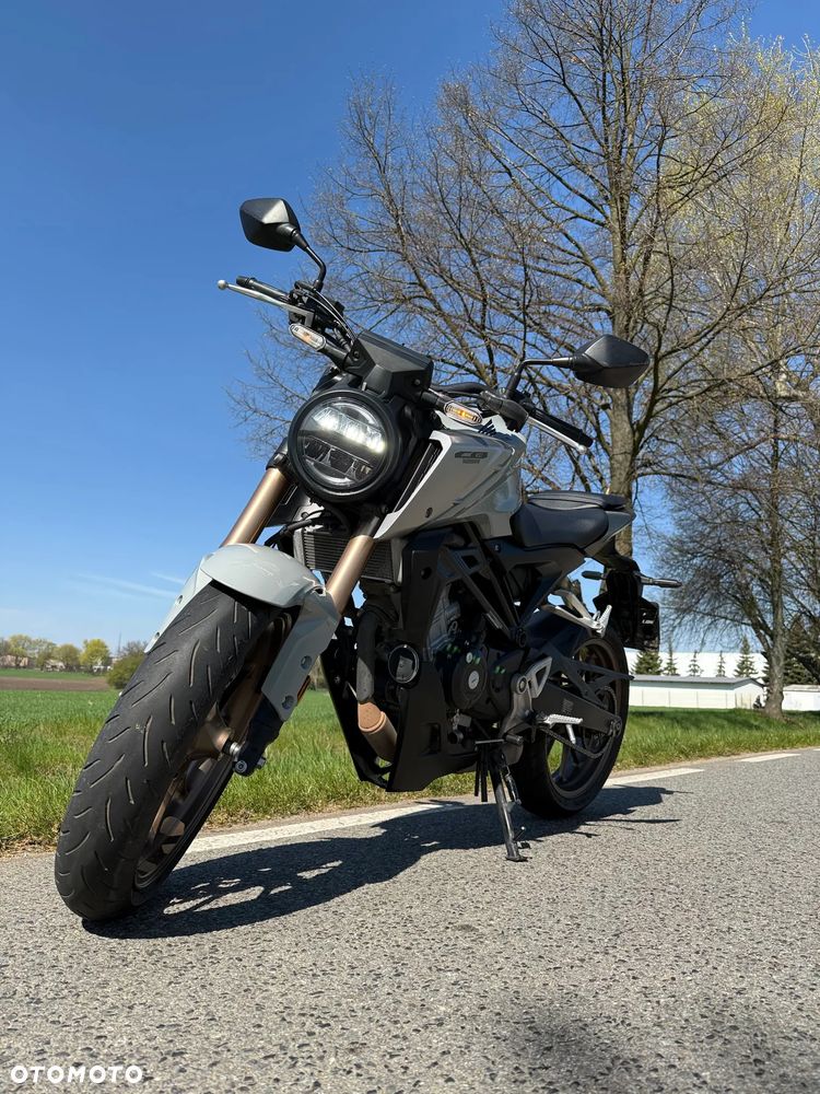 Honda CB - 4