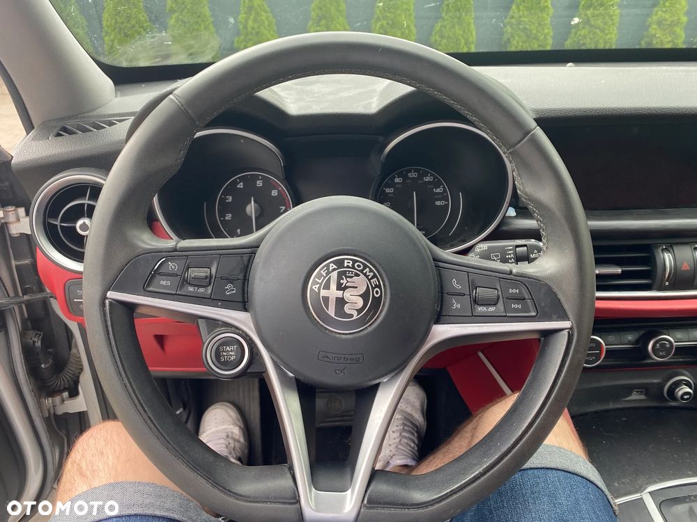 Alfa Romeo Stelvio - 24