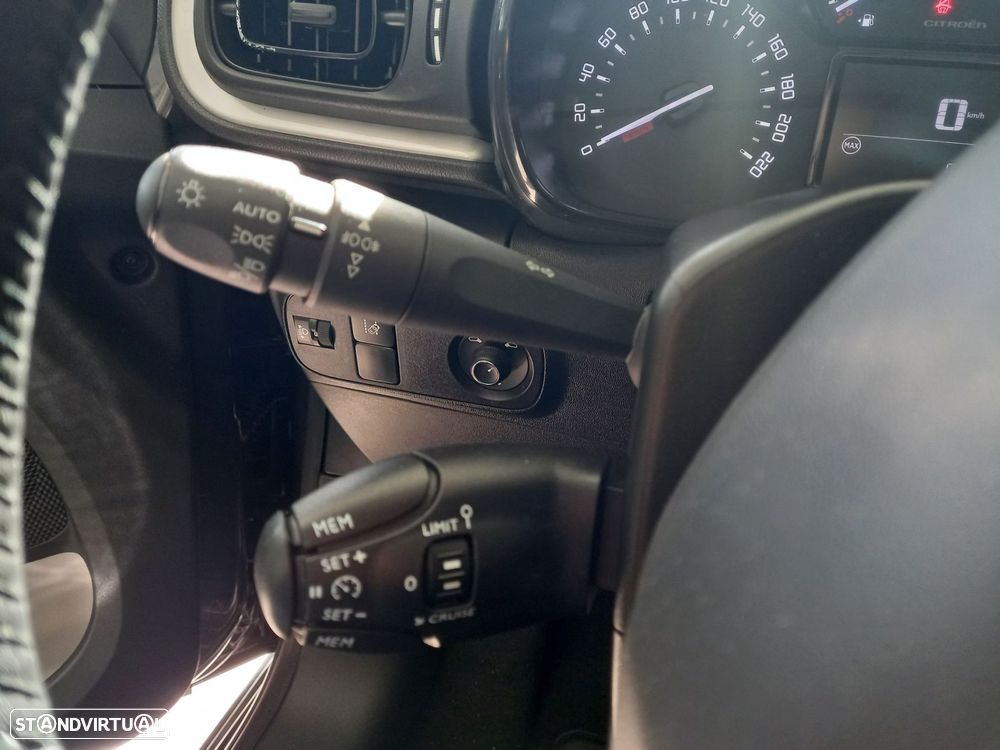 Citroën C3 1.2 PureTech Shine EAT6 - 11