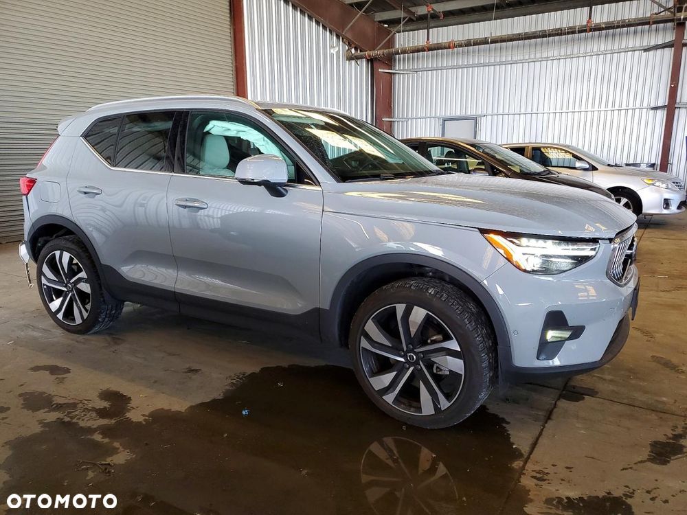 Volvo XC 40 T5 AWD Momentum - 5