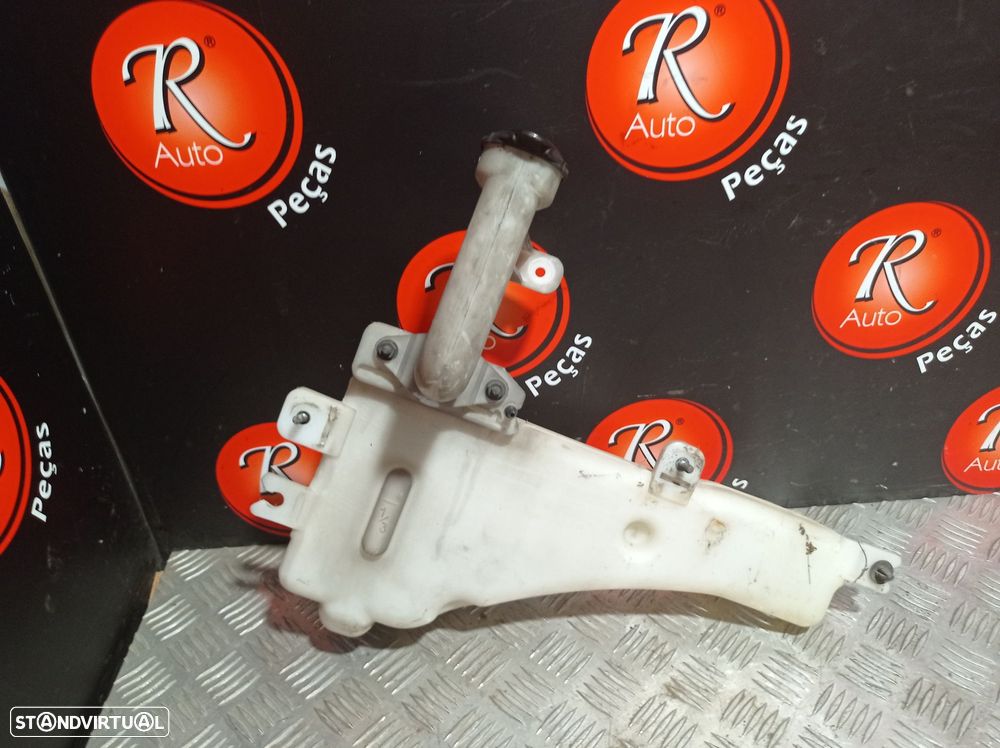 Reservatorio Da Agua Do Esguicho Hyundai H-1 / Starex Veículo Multiuso - 2