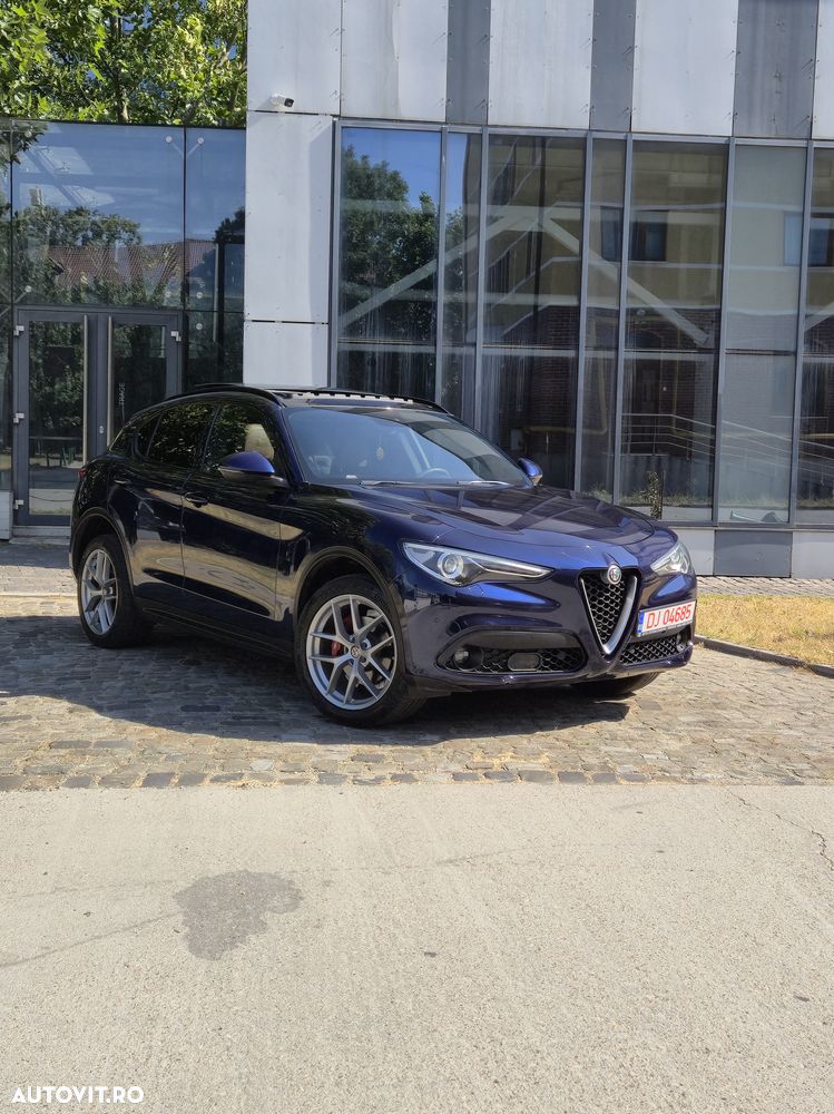 Alfa Romeo Stelvio 2.0 Turbo 16V AT8-Q4 Veloce Ti - 2